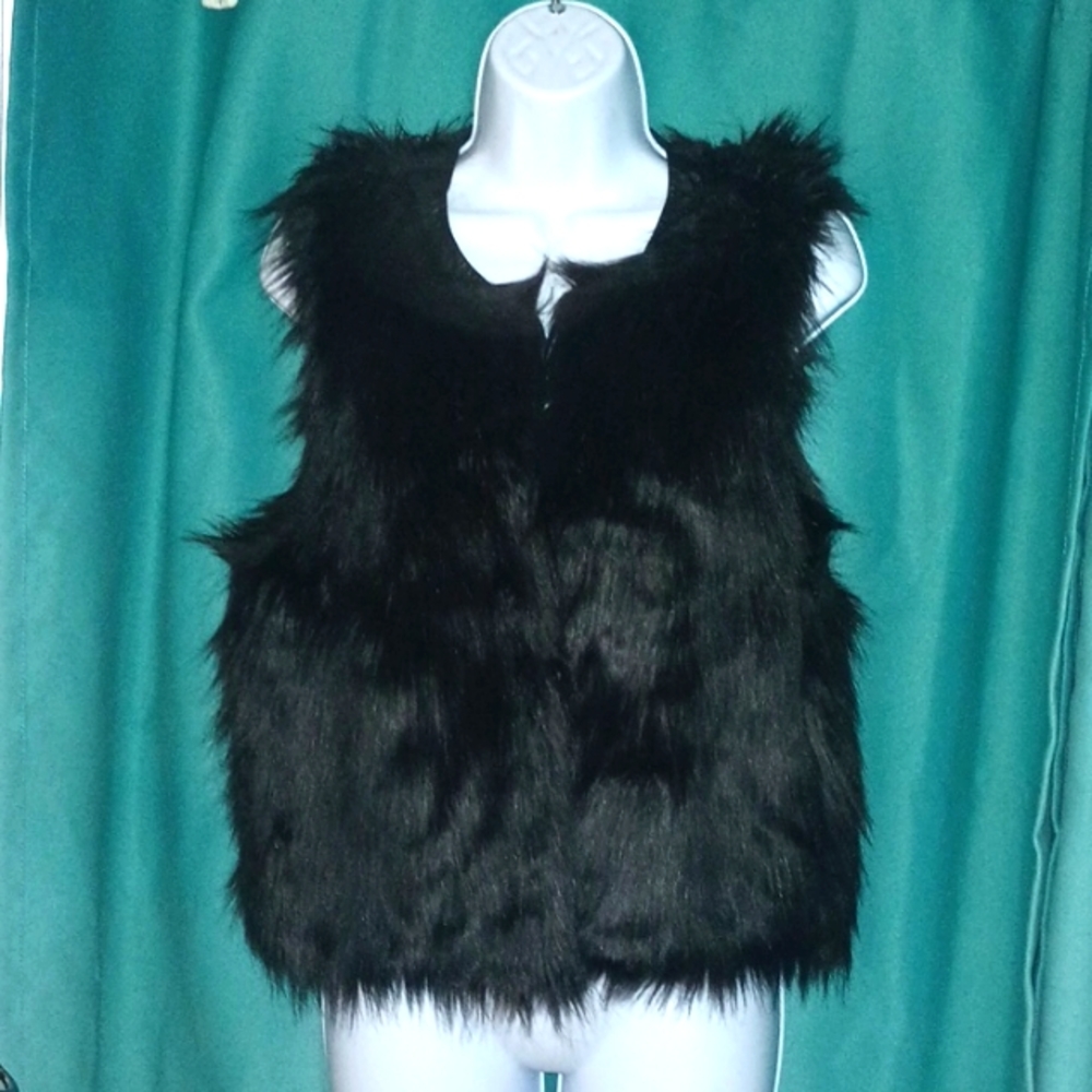 Women's faux fur vest